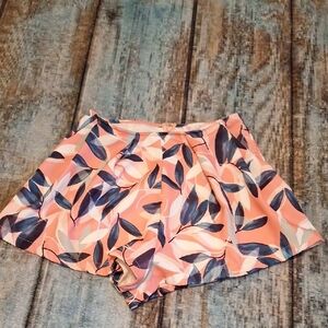 L'ATISTE Pink and Blue Shorts with Flowy Design. NWOT Size SMALL